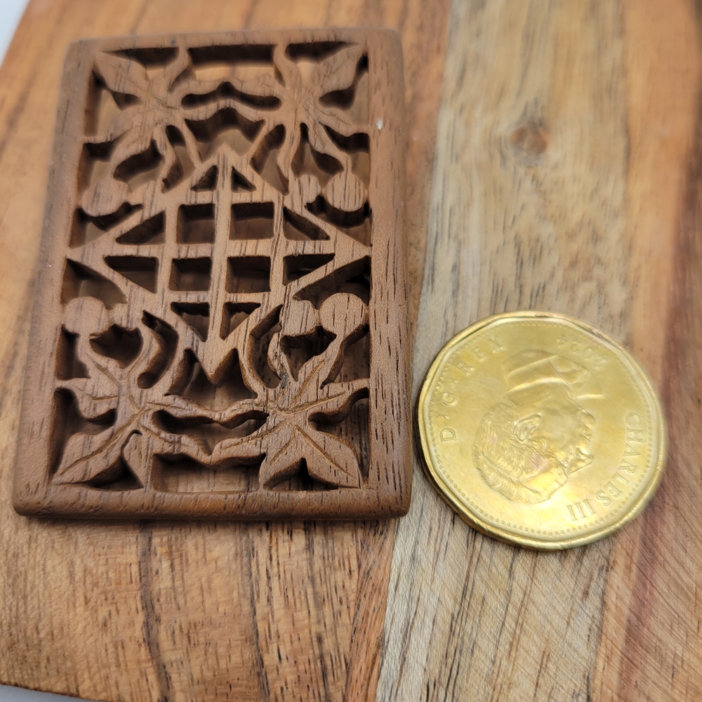 Vintage Carved Wood Brooch Pierced Jali Openwork Floral Ethnic Folk Art - Picture 4 of 4
